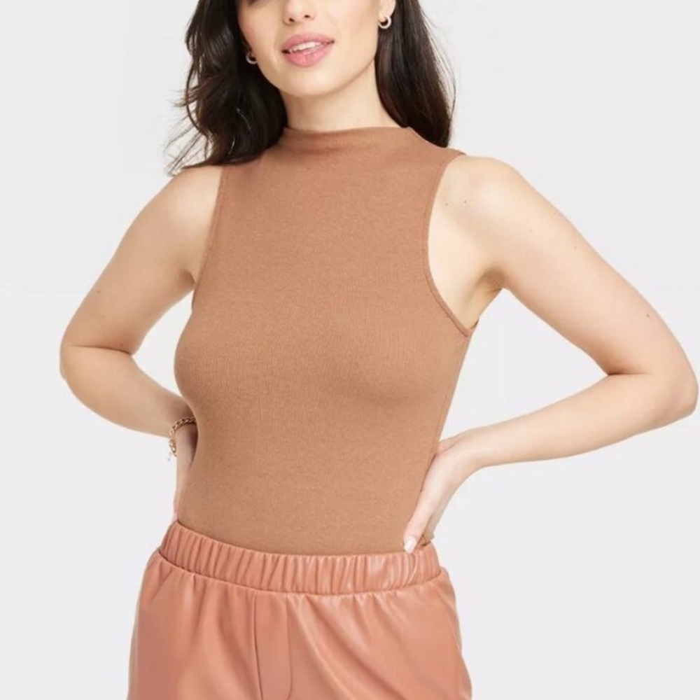 Stretchy mock neck sleeveless top